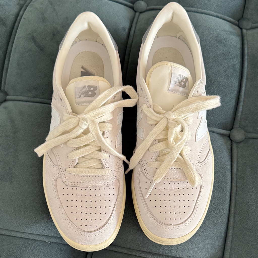 New Balance T500 Cream And White Womens 8/Mens 6.5